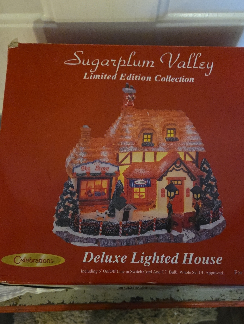 O'Well Pet Shop Deluxe Lighted House - Red Holiday Village Decor Vintage